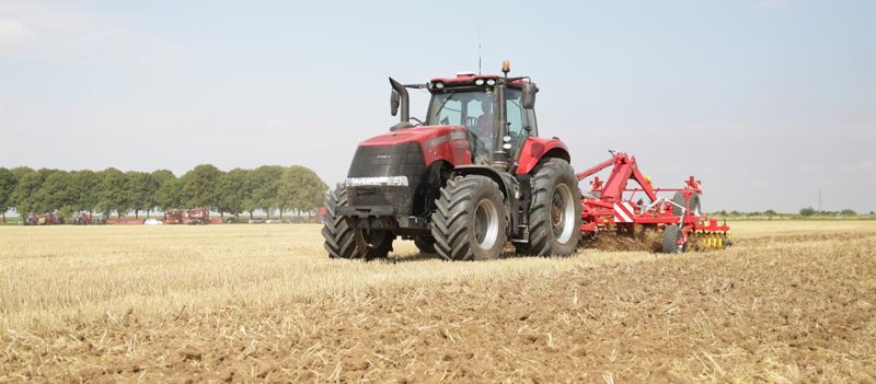 Тракторы с 4-х осевым Case IH Magnum 310 CVX Basis 107624