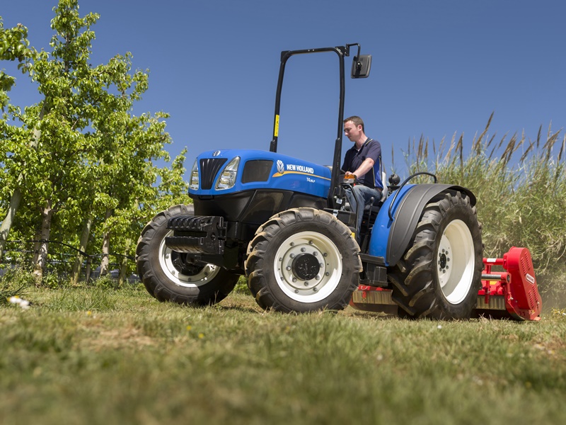 Тракторы с 4-х осевым New Holland T4.100 LP 109395
