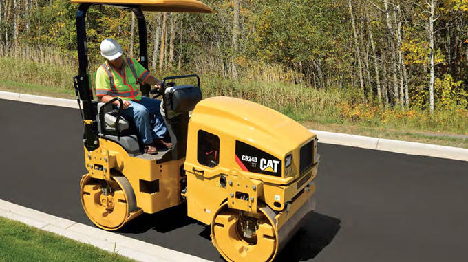Тандемные  дорожные виброкатки Caterpillar CB24B 113438