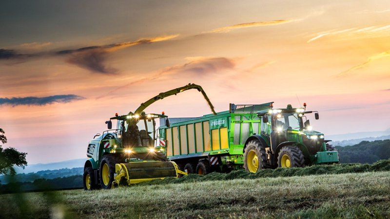 Полевой измельчитель c приводом на одну ось John Deere 8200 14410