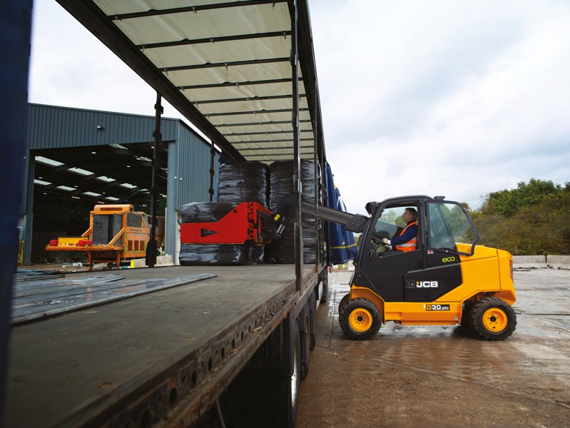 Фронтальный погрузчик с телескопической стрелой Дизельные JCB TLT30D 21221