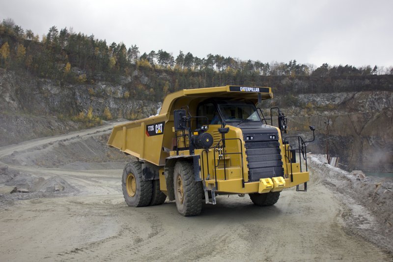 Карьерные самосвалы Caterpillar 772G 37789