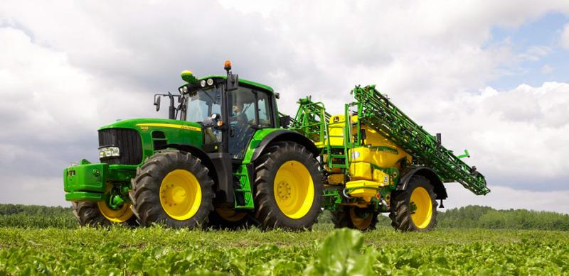 Навесной опрыскиватель John Deere 832 44302