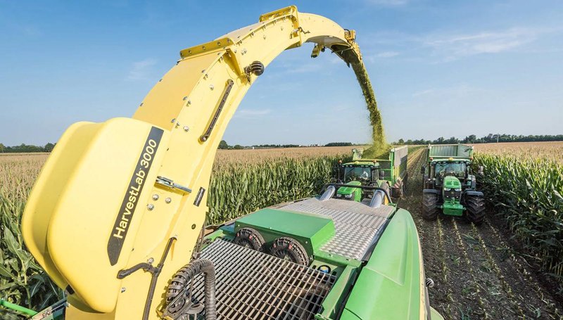 Полевой измельчитель c полным приводом John Deere 9900 48257