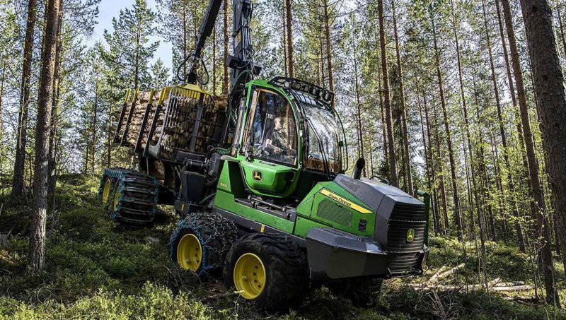 Трактор со свободным пространством между осями для подвески с/х машин John Deere 910 G 60370