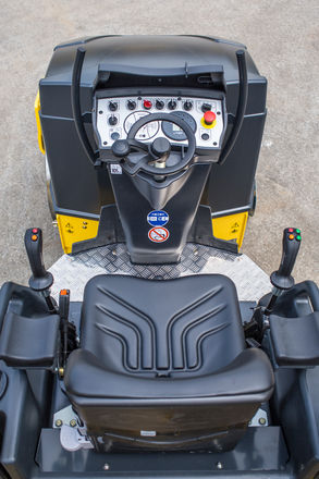 Тандемные  дорожные виброкатки Bomag BW 135 AD-5 65796