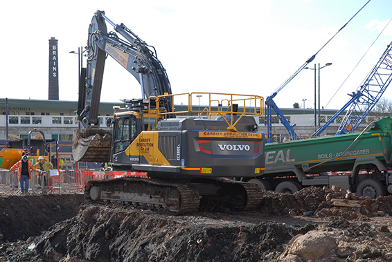 Гусеничные экскаваторы Volvo EC380EL 67365