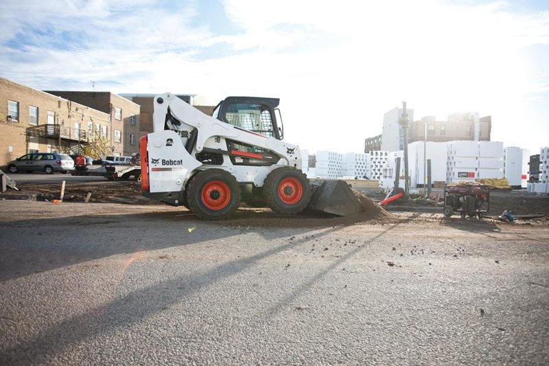 Компактные погрузчики Bobcat S770 68220