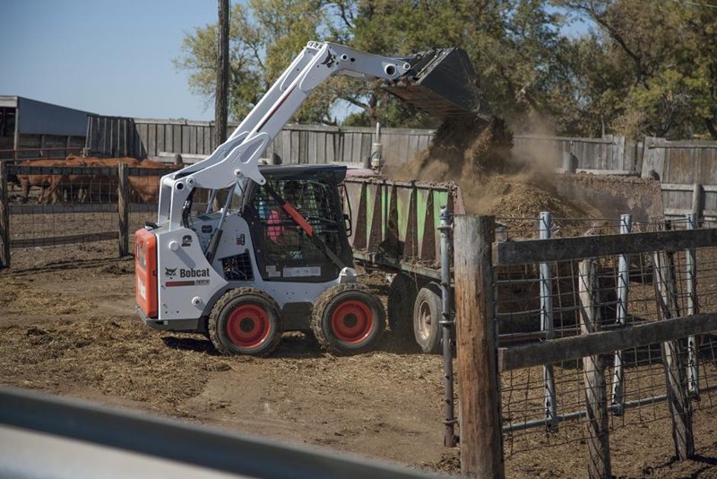Компактные погрузчики Bobcat S590 68230