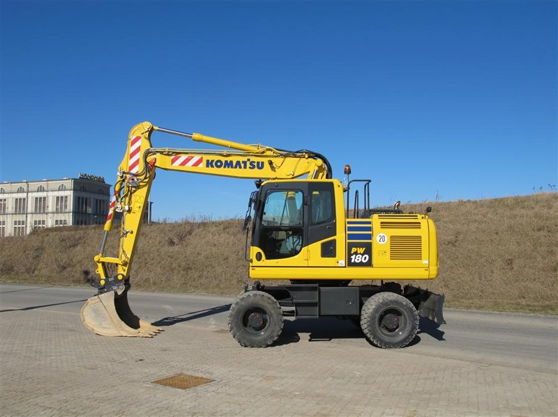 Мобильные экскаваторы Komatsu PW180-10 73190