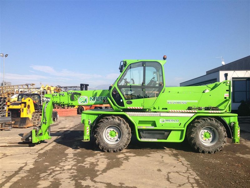Поворотные телескопические погрузчики Merlo Roto 45.21 MCSS 90034