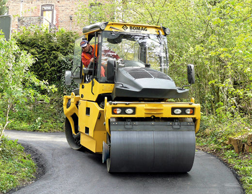 Тандемные  дорожные виброкатки Bomag BW 154 APO-4i 95480