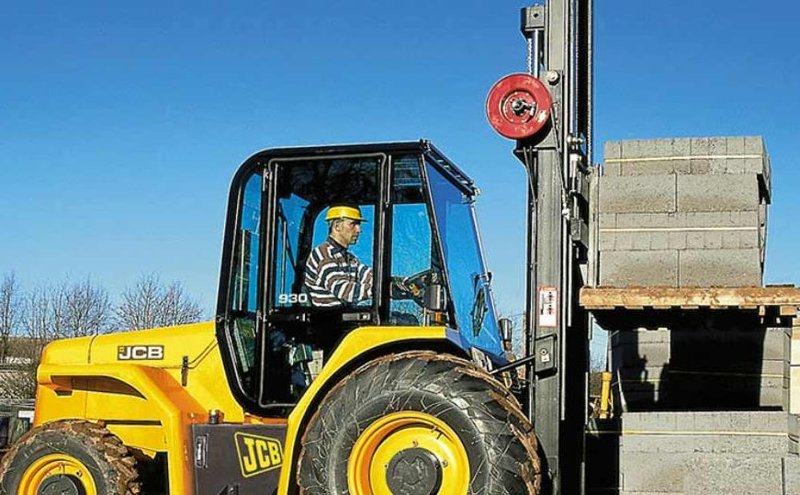 Автопогрузчик повышенной проходимости JCB 930 37440