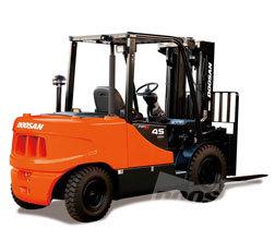 Фронтальный погрузчик Дизельный Doosan D55SC-5 55722