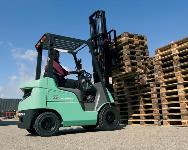 Фронтальный погрузчик Дизельный Mitsubishi FD18N 93512