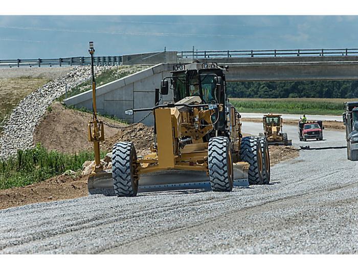 Грейдеры Caterpillar 14M 84
