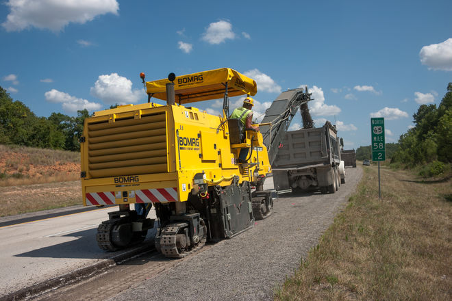 Гусеничные асфальтоукладчики Bomag BM 1200/30 37645