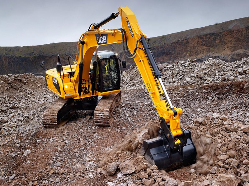 Гусеничные экскаваторы JCB JS210LC 70472