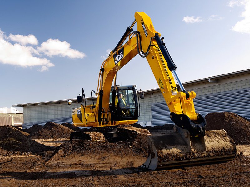 Гусеничные экскаваторы JCB JS210LC 70474
