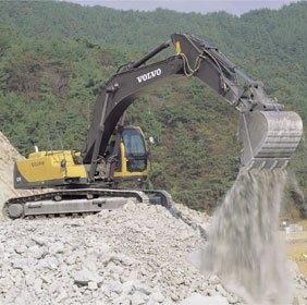Гусеничные экскаваторы Volvo EC290BLC 67320