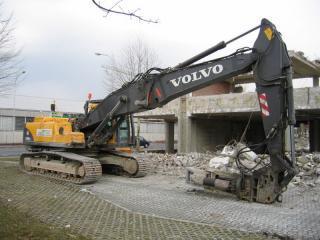 Гусеничные экскаваторы Volvo EC290CL 114409