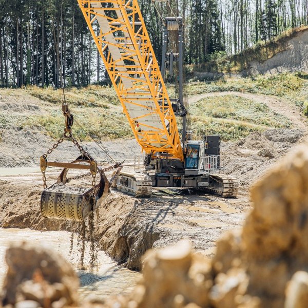 Гусеничный кран  с решетчатой стрелой Liebherr HS 8200 57797