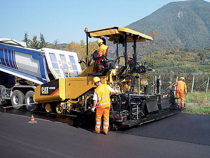 Колесные асфальтоукладчики Caterpillar AP600D 74529