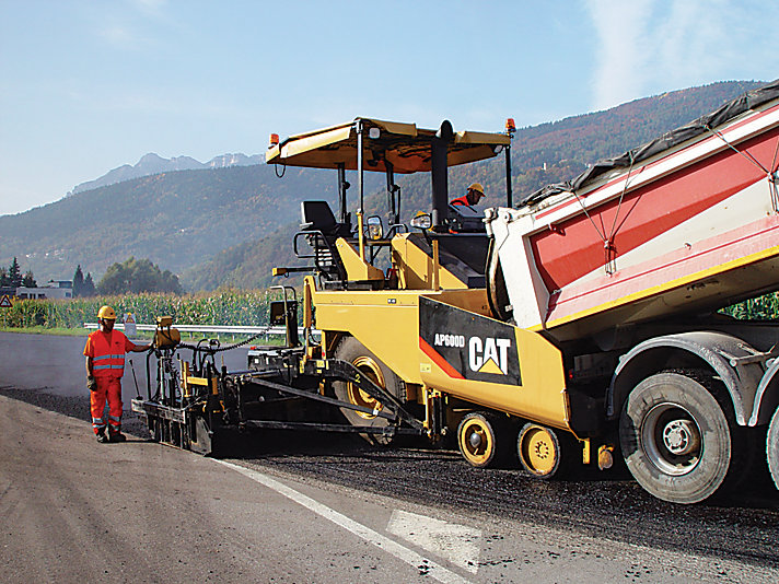 Колесные асфальтоукладчики Caterpillar AP600D 74530