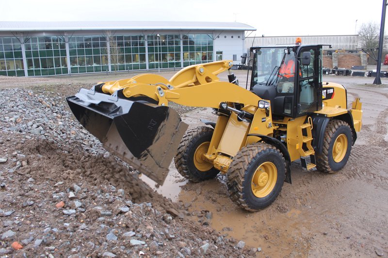 Колесные погрузчики Caterpillar 918M 36120