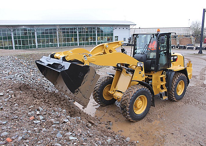 Колесные погрузчики Caterpillar 918M 36122