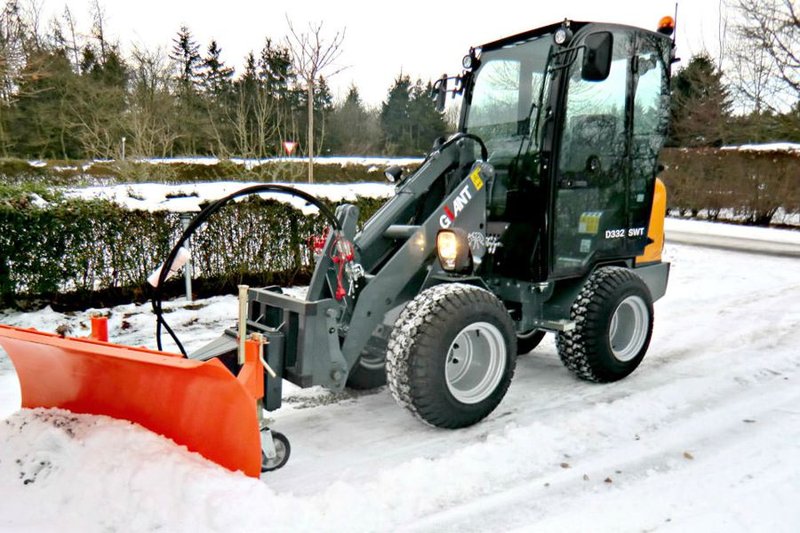 Колесные погрузчики Giant D 332 SWT 75056