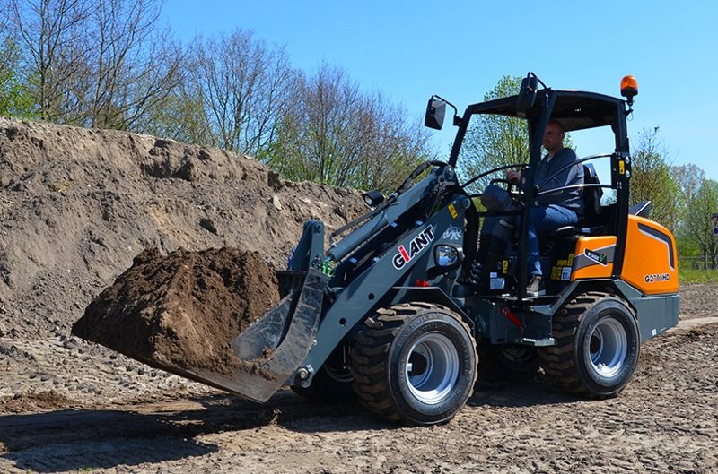 Колесные погрузчики Giant G2700HD 41375