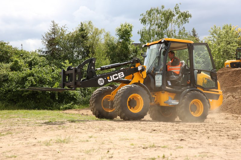 Колесные погрузчики JCB 409 75321