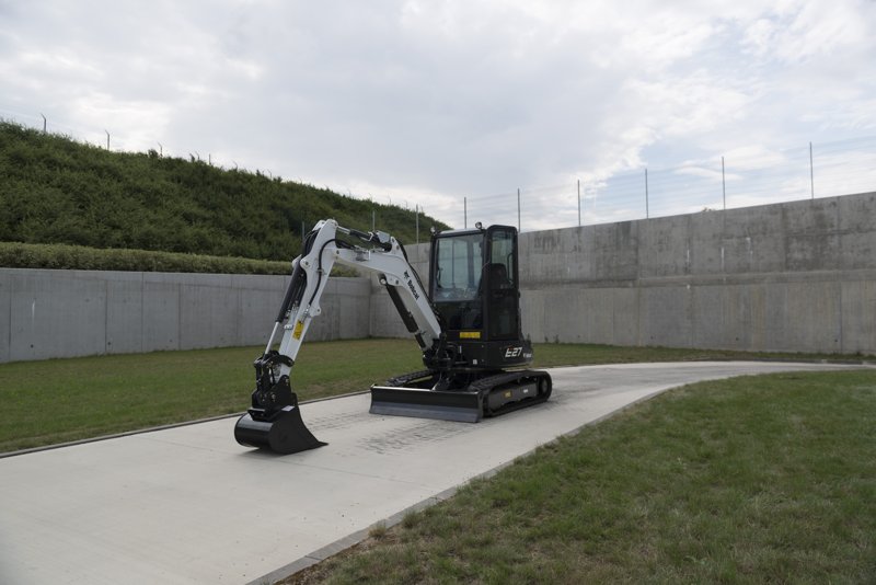 Мини-экскаваторы Bobcat E27 40180
