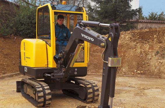 Мини-экскаваторы Volvo EC25 74224