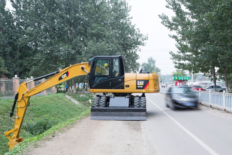 Мобильные экскаваторы Caterpillar M315D2 40006