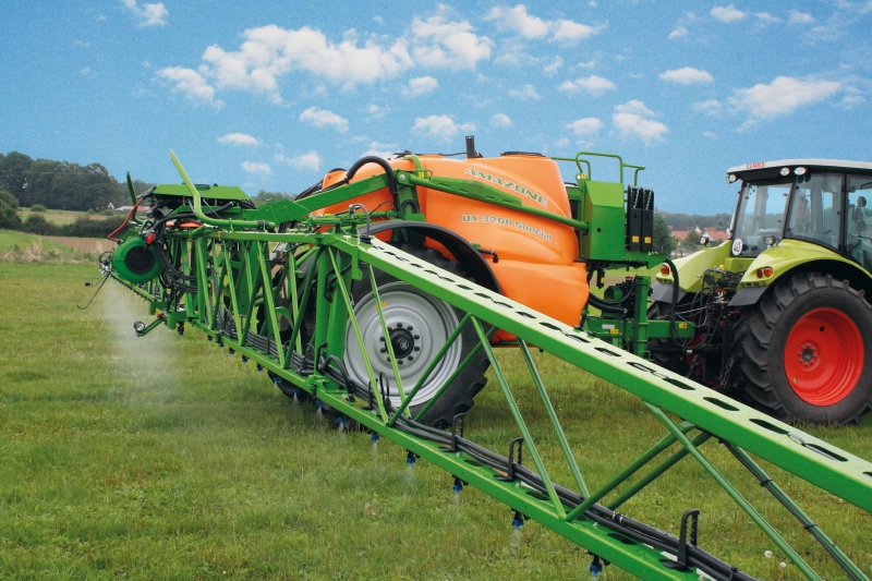 Навесной опрыскиватель Amazone UX 3200 Special (21) 80704
