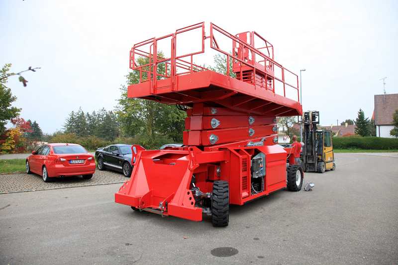 Ножничный подъёмник  Х на колесах PB S240-24E 4x4 64599