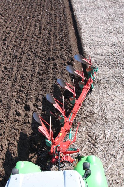 Плуга Kverneland LS 85 81079
