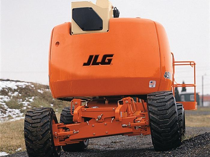 Подъемные платформы-прицепы с шарнирной рукоятью JLG 450A Serie II 62631