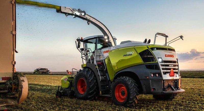 Полевой измельчитель c полным приводом Claas Jaguar 990 873