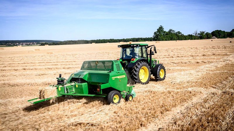 Пресс-подборщик крупногабаритный и пресс высокого давления John Deere S 160 45522