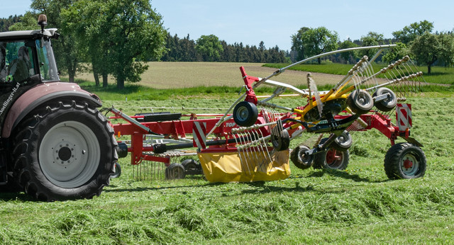 Роторный валкователь Pöttinger Top 702 C 46168