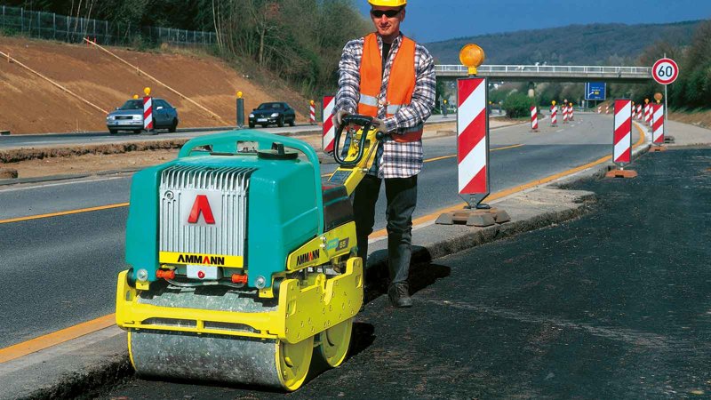 Вибрационный каток для траншей Ammann ARW 65 2484