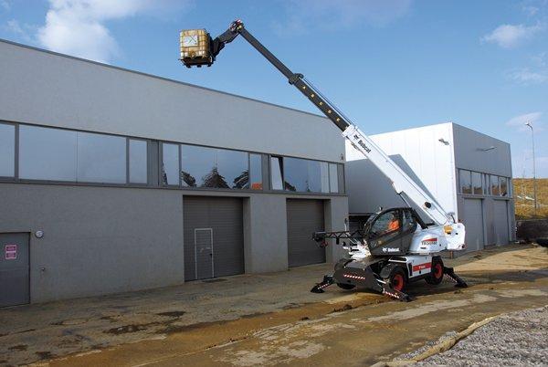 Поворотные телескопические погрузчики Bobcat TR38160 20202