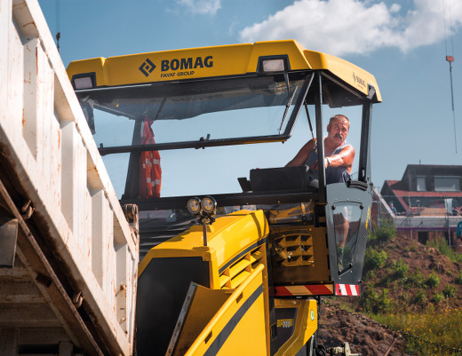Гусеничные асфальтоукладчики Bomag BF 700 C 2 S 600 4947