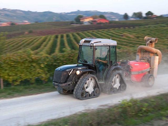 Трактор Транспортное средство на гусеничном ходу Carraro Mach 4 II 16892