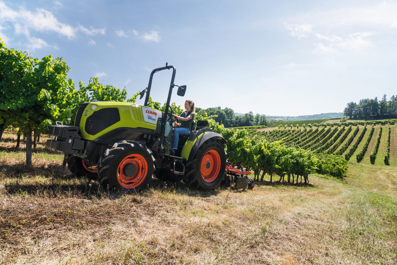 Задние колесные тракторы Claas Nexos 210 VL 13010