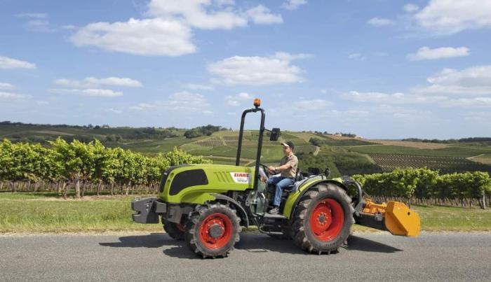 Задние колесные тракторы Claas Nexos 220 VE 13007
