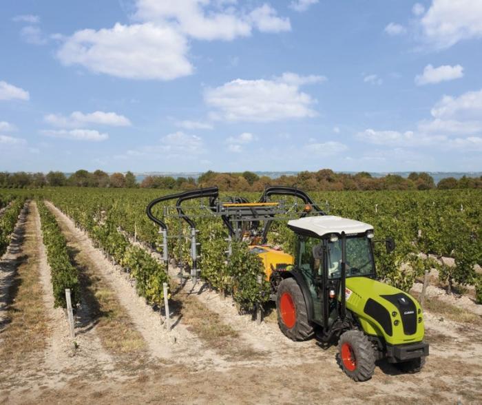 Задние колесные тракторы Claas Nexos 220 VE 13008